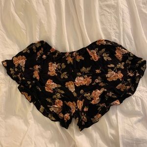 Brandy Melville John Galt Ruffle hem shorts